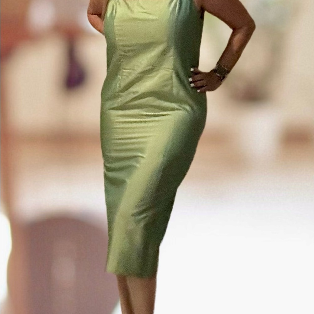 Elegant Green Sleeveless Dress
